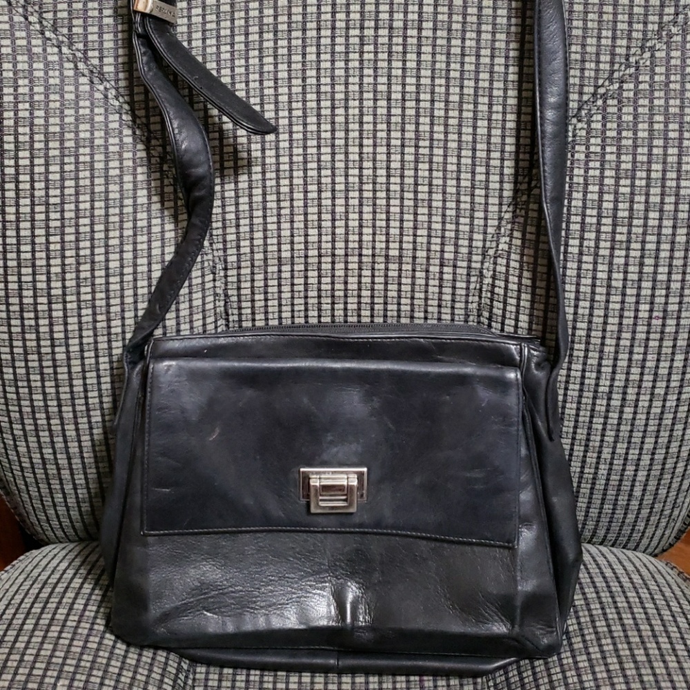 Perlina black shoulder strap pocketbook